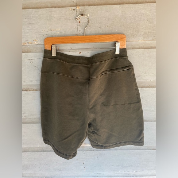 Lululemon Relaxed-Fit French Terry Short 9"
Large - Picture 4 of 6